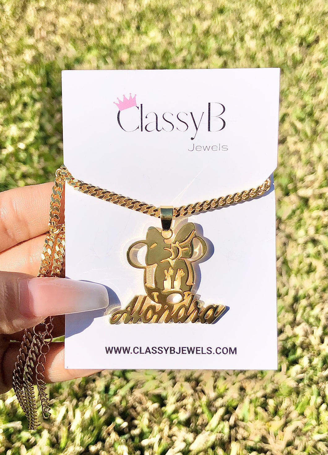 CUSTOM MINNIE NAMEPLATE