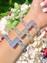 Load image into Gallery viewer, DANIA BRACELET
