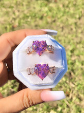 Load image into Gallery viewer, QUEEN OF HEARTS
