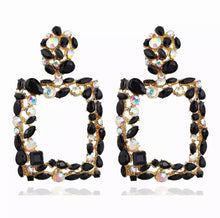 Load image into Gallery viewer, CAMILLA DELUXE
